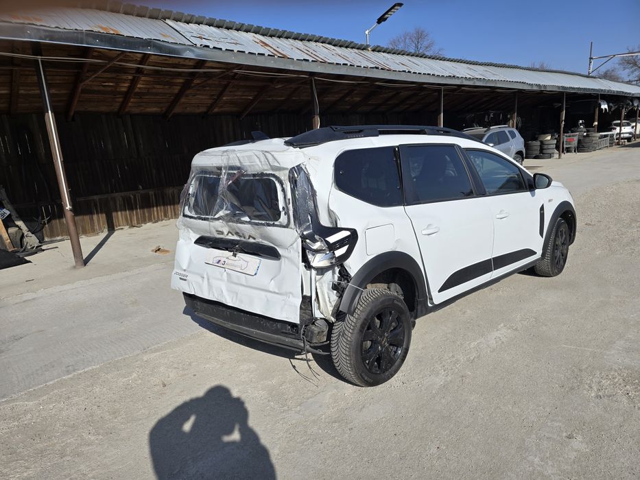 Dacia Jogger 2024 7 locuri Hibrid Automata Extreme 20 mii k Avariat