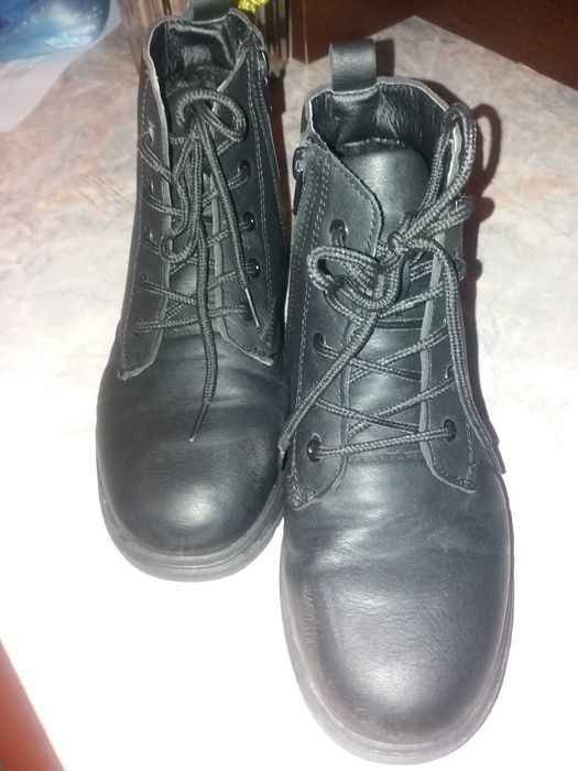 Зимни БОТИ Черни за момче  37 номер