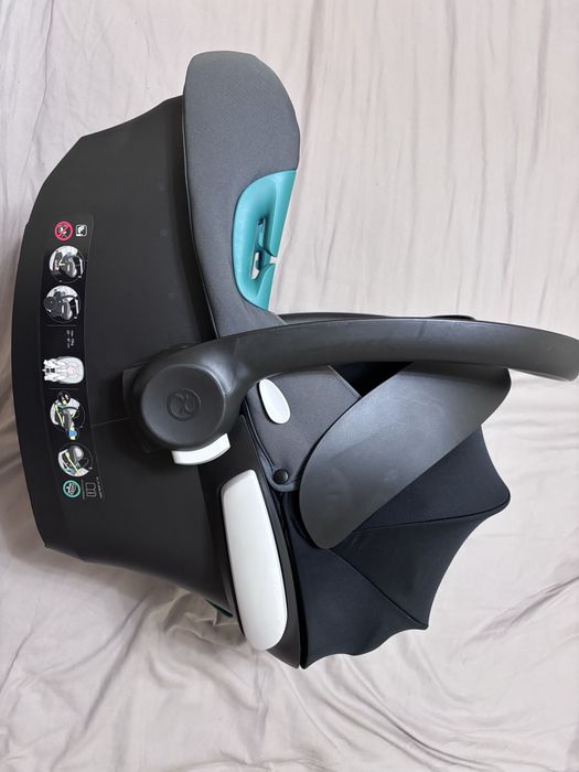 Стол/кошница за кола Cybex Aton B2 в комплект с база, адаптери и калъф