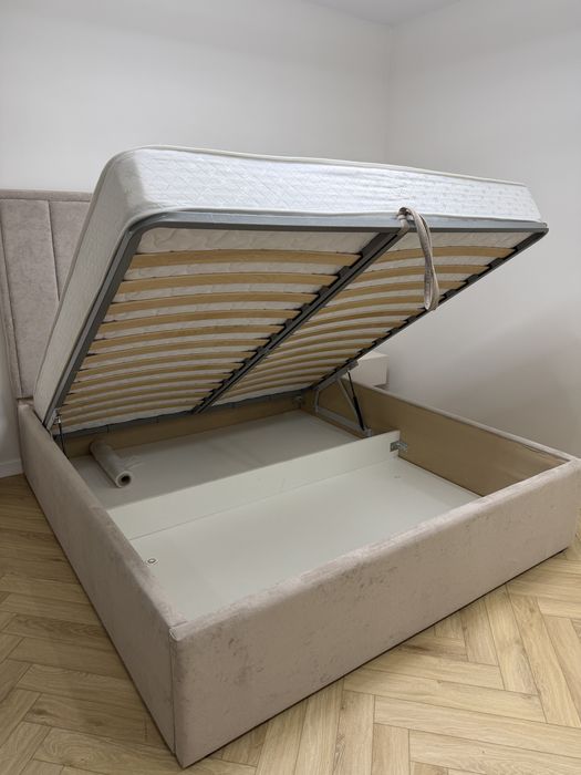 Кровать новая с матрасом