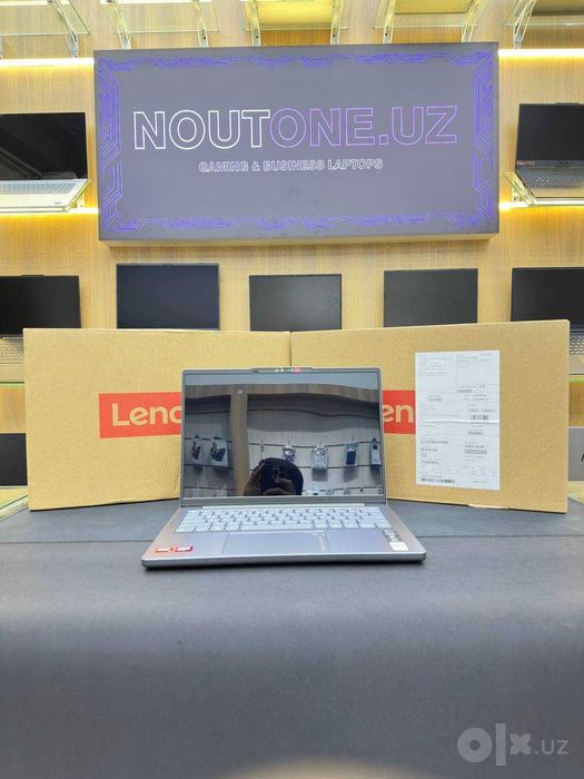 Noutbuk Lenovo IdeaPad Slim 3 AMD Ryzen 7 8840HS 8/512GB 14.0" OLED