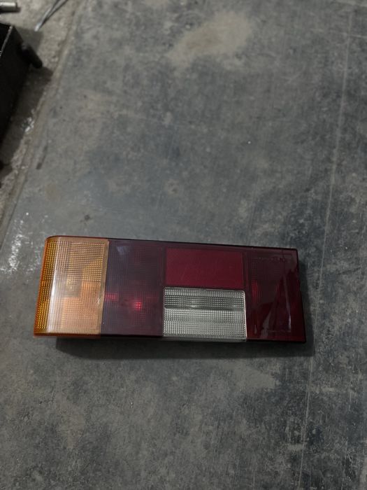 Задний левый  фонарь на ваз