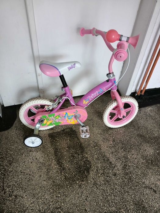 Bicicleta fete cu roti ajutatoare