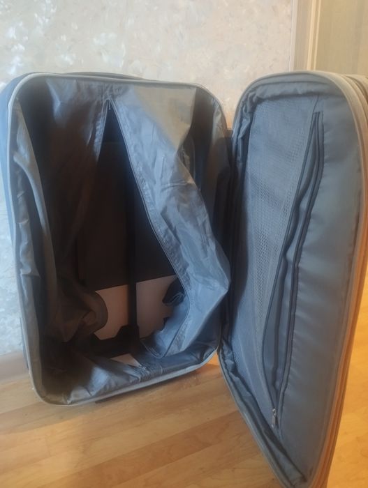 Чемодан на колёсах