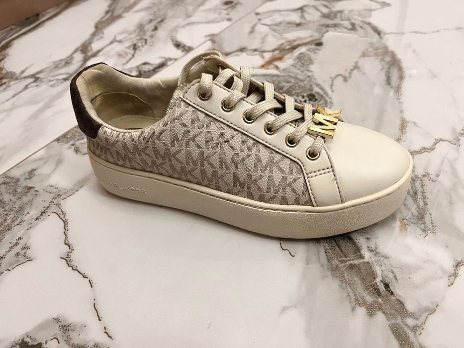 Кроссовки Michael Kors бежевый. Оригинал.