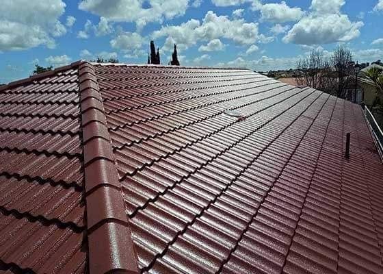 Reparatii acoperisuri montaj tigla metalica