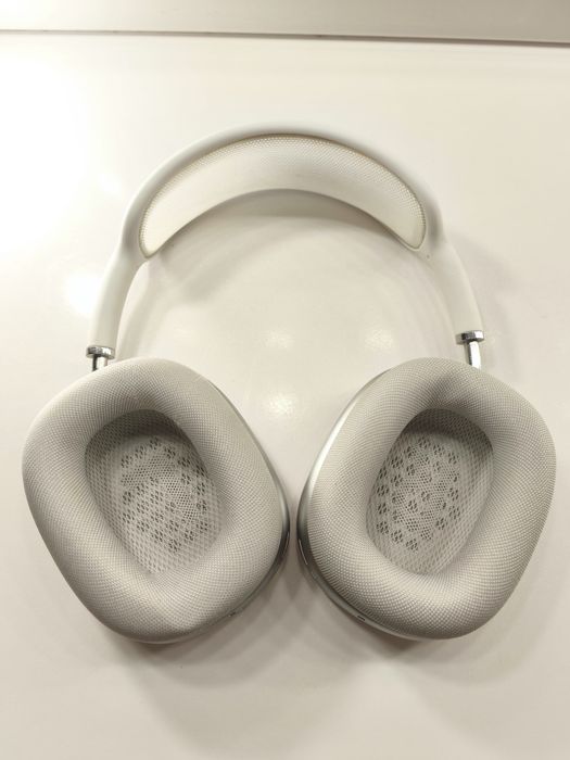 Продам наушники  airpods max