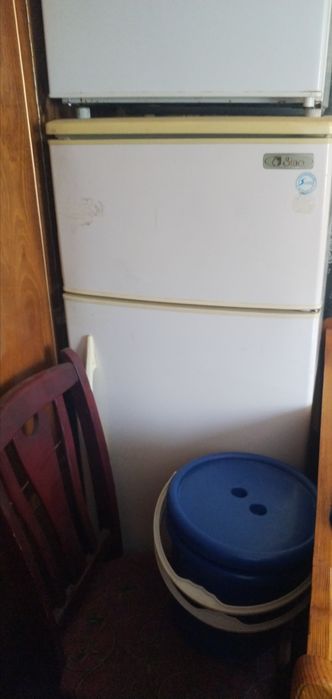 Холодильник 2 та телевизор 3 та