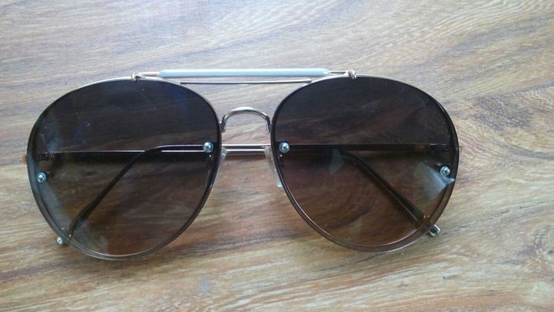 Модерни очила