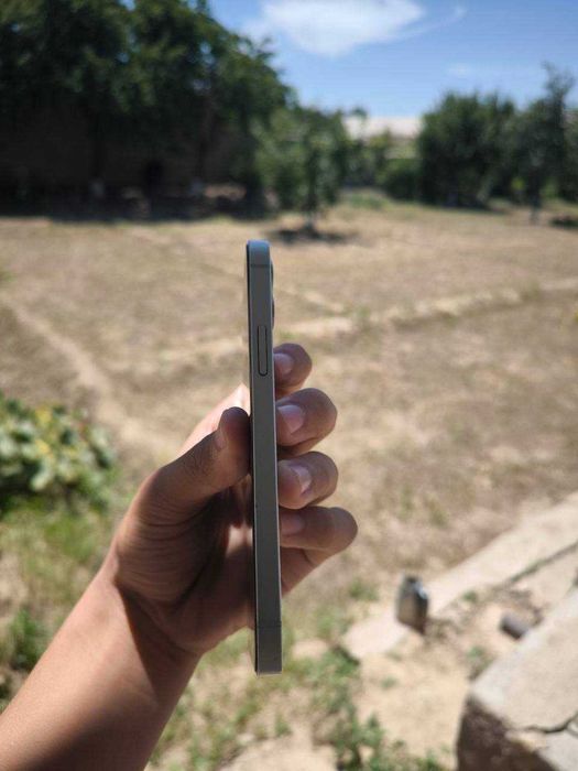 Iphone 12 ideal holatda