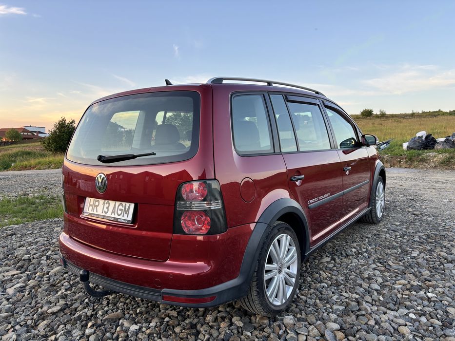 Volkswagen Cross Touran automat