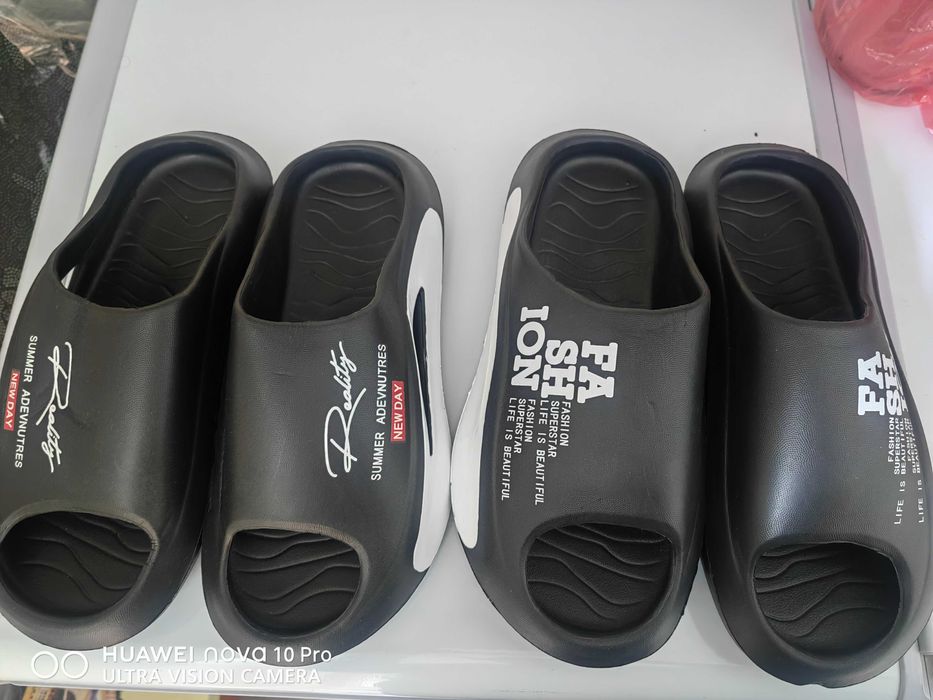 Тапочки черные резиновые