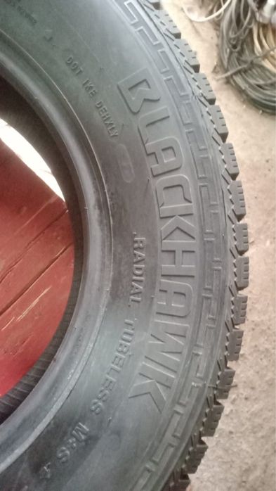 Продам зимние шины Blackhawk HW06