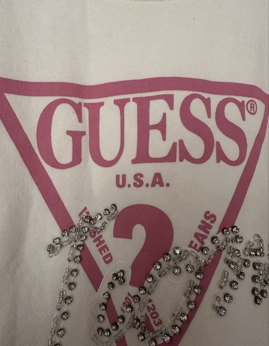 Бял и черен сиучър Guess