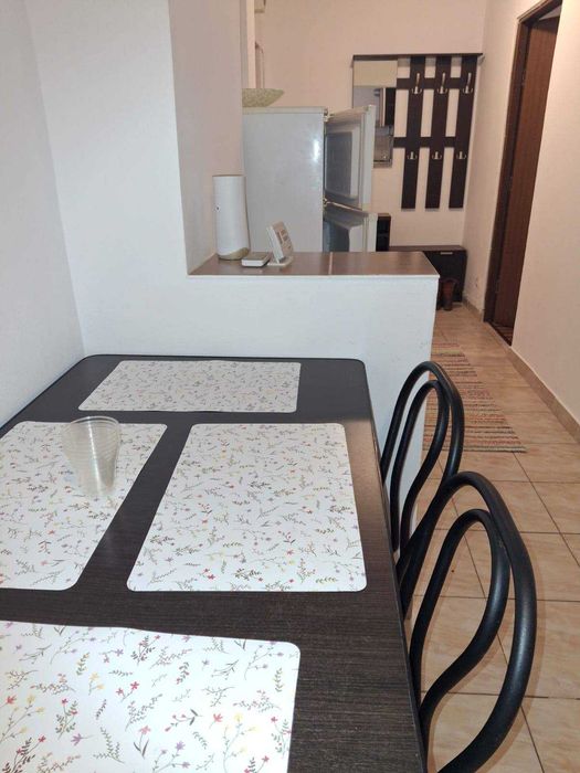 Inchiriez apartament