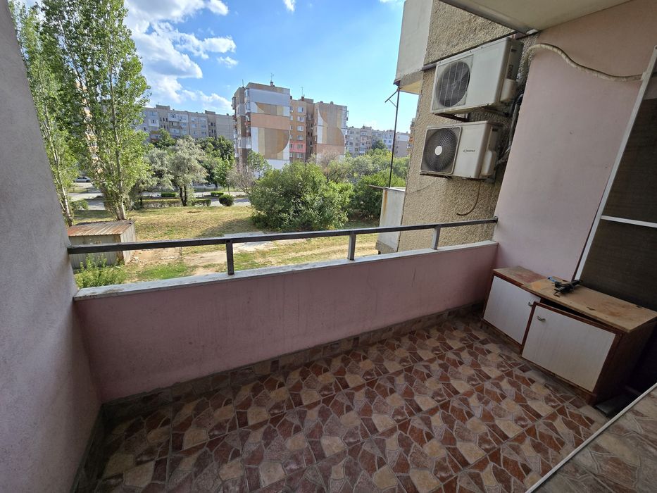 Продава се Двустаен апартамент в Казанлък - 74 кв.м за 958 €/кв.м - Снимка #2