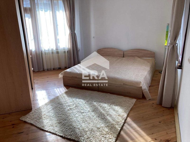 Дава се под наем Етаж от къща в Варна, Аспарухово - 126 кв.м за 400 € - Снимка #4