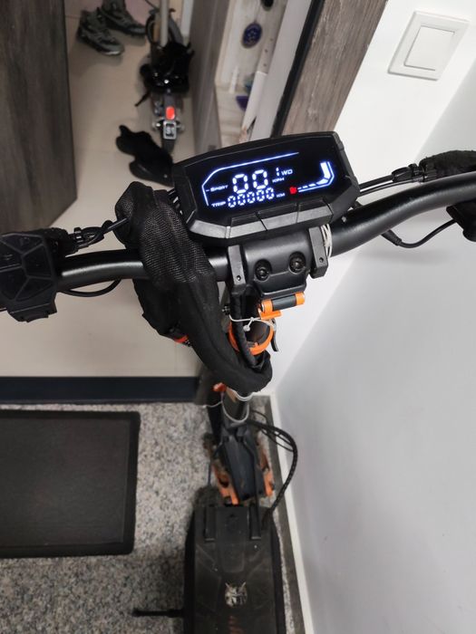 Trotinetă electrică Kamikaze K1 Plus – funcționează impecabil