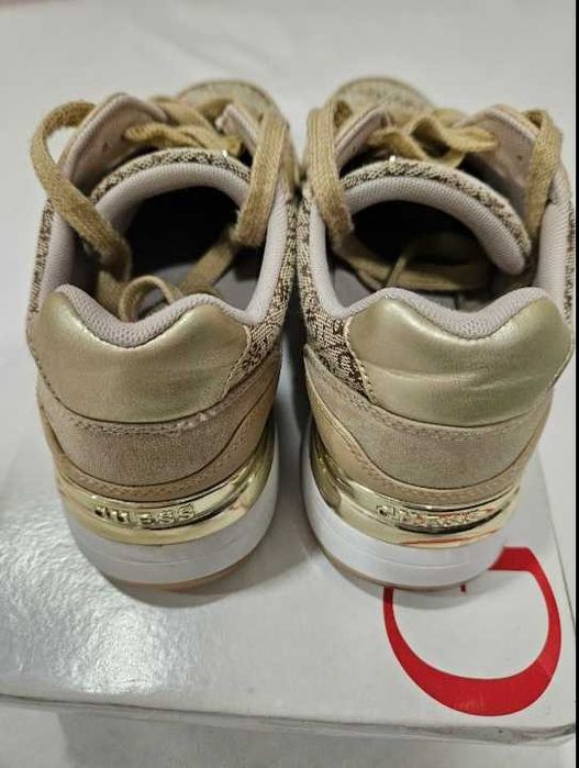 Дамски сникърси Guess 38номер