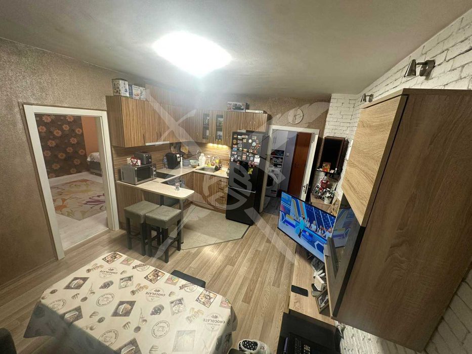 Двуетажна къща в Черни връх 97021