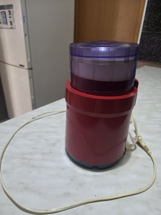 Электрическая мясорубка