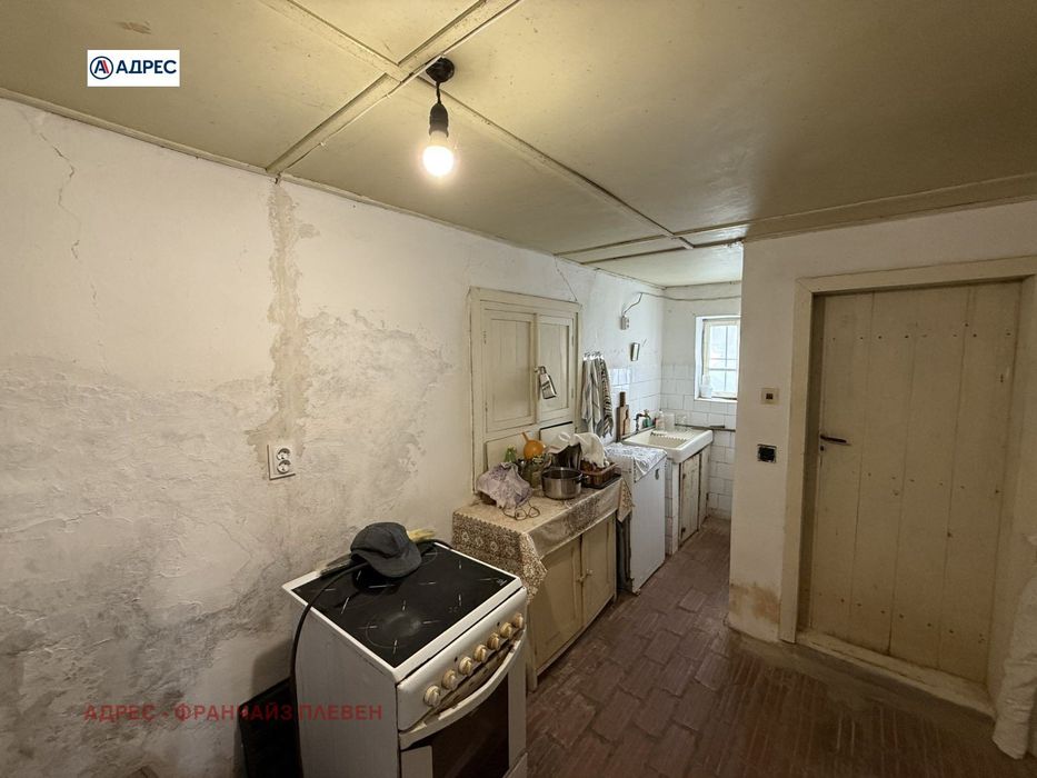 Къща в Плевен, област-с.Асеновци площ 80 цена 30000