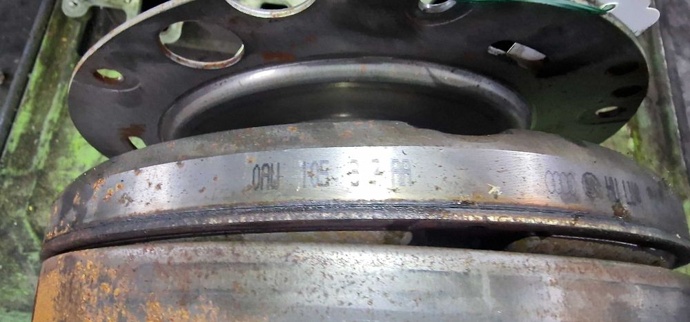 Volanta Audi A4 B8 A5 1.8TFSI CDH Automat cod 0AW105317AA