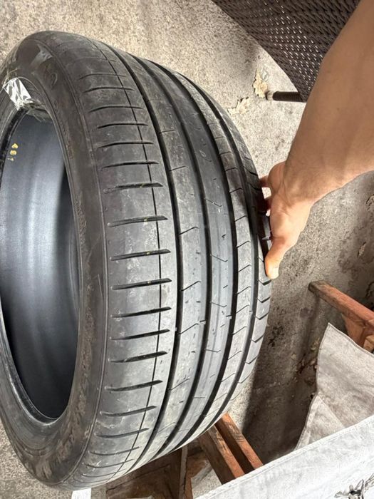 Продаю комплект оригинальной резины Pirelli