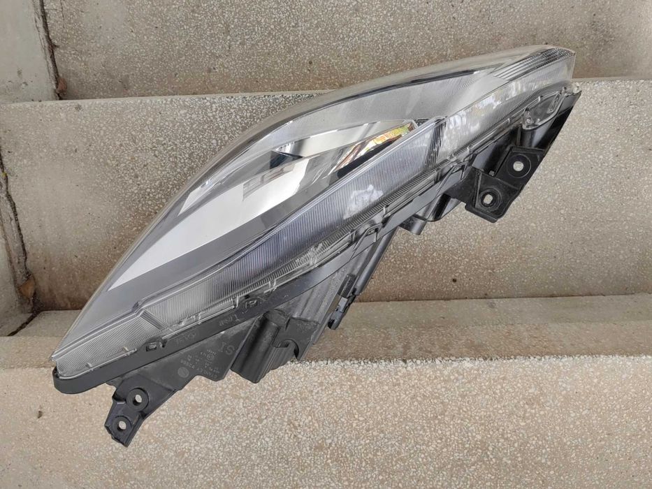 Фар Suzuki Swift LED ляв / Фар Сузуки Суифт Оригинален