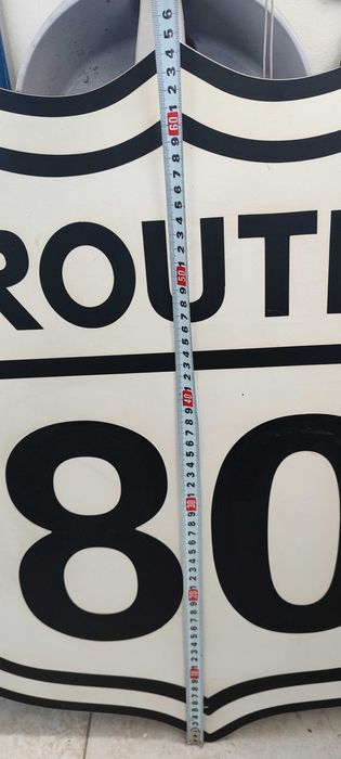 Рокерска радост,магистрален знак тип "Американски роуд" за декорация