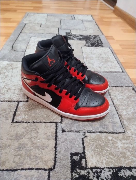 Jordan 1 mid originali