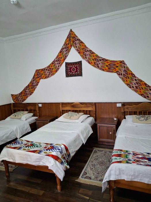 №3771 Уй Мехмонхона Сотилади!!