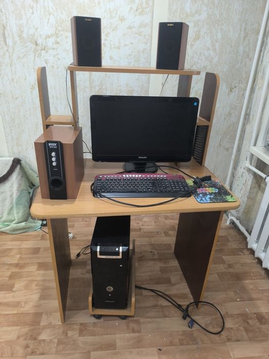 Продам компьютер со столом