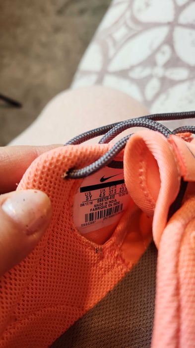Оригинални дамски маратонки Nike