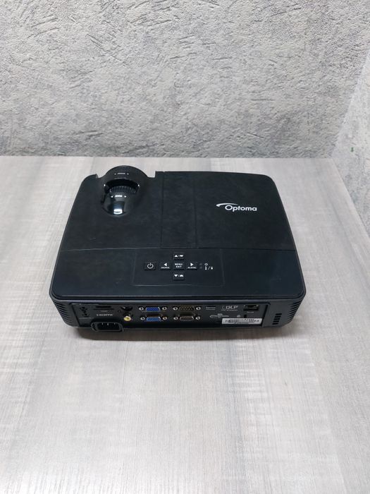 Optoma DX329
Проектор HDMI, USB