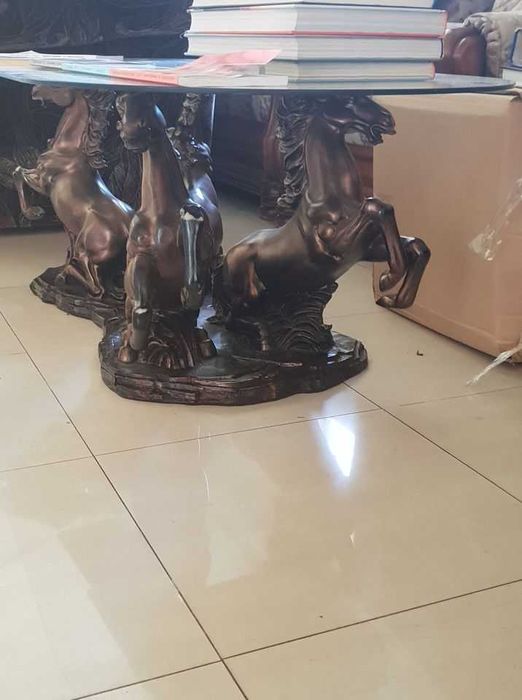 Masuta cu cai din compozit (suflati cu bronz)