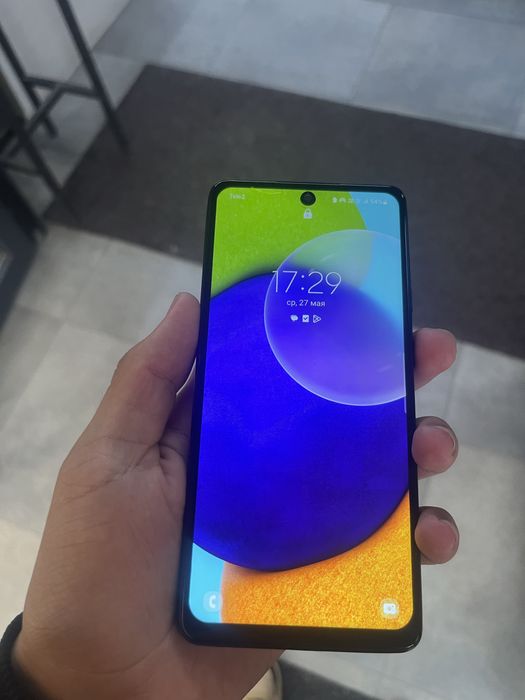 На продажу самсунг а52