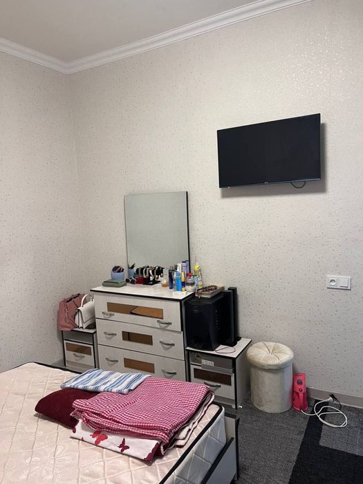 1 xonali uy yevro rimonti bilan 2.3 balkonli