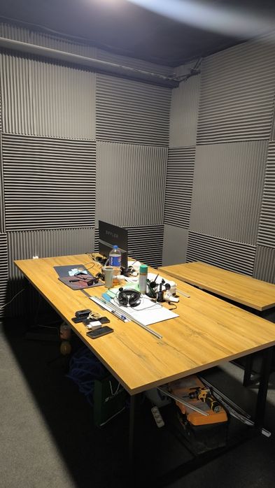 Акустик поролон студия  эхо шум