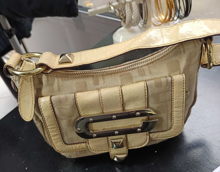 Оригинална Чанта Guess