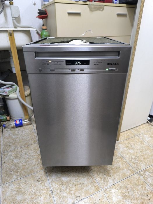 Съдомиялна Miele G 4722 SCI - на 45см. Иноксова за вграждане.