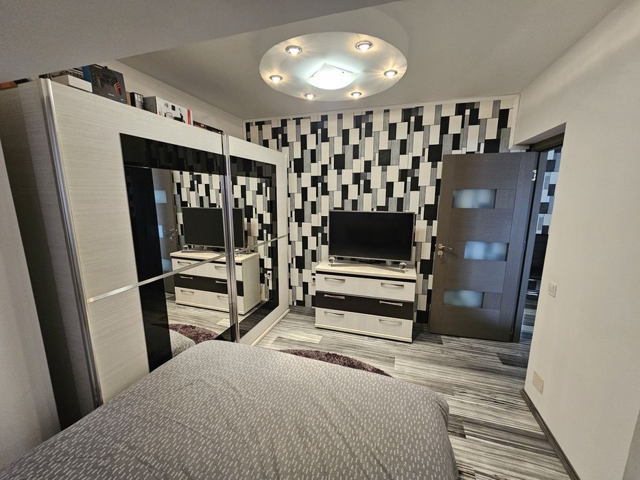 APARTAMENT 50 mp+parcare in fata blocului