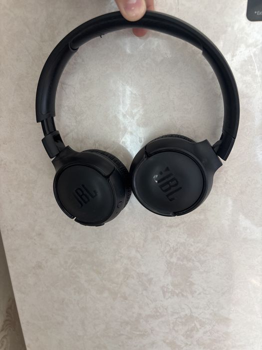 JBL наушник почти новые