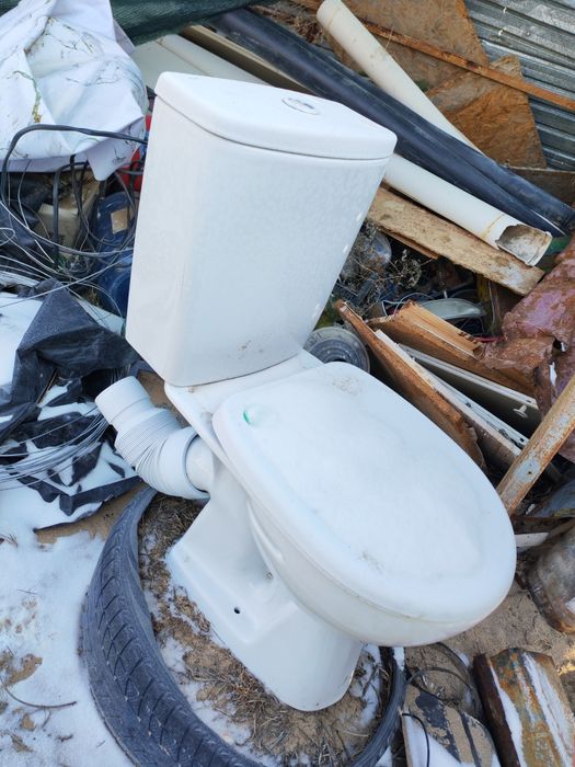 Туалет и раковина