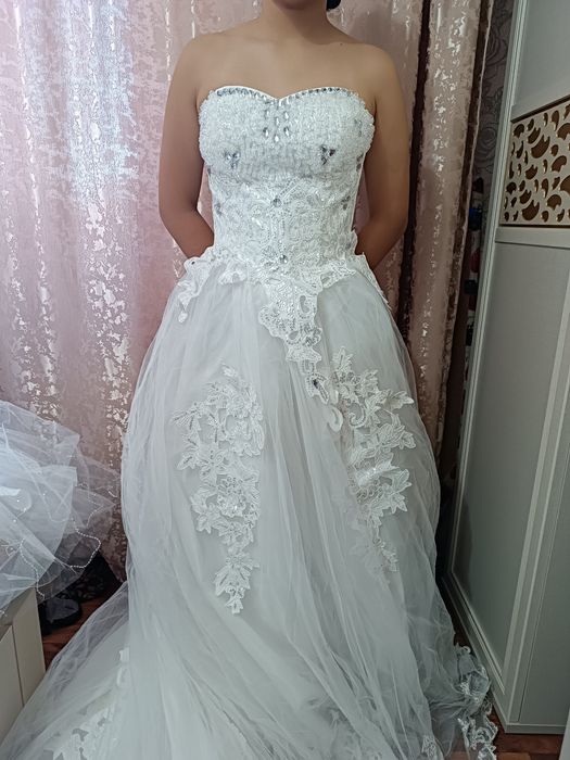 Продам 2 свадебных платья. Новые