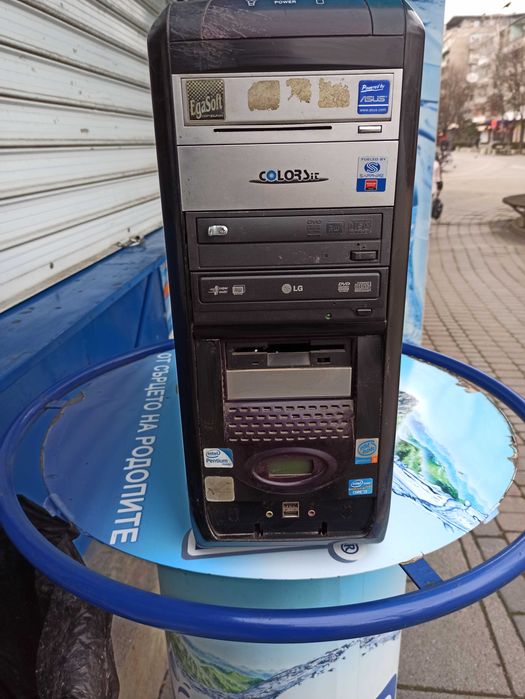 Продавам Перфектен Компютър с Монитор