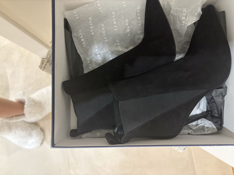 Боти естесвен велур