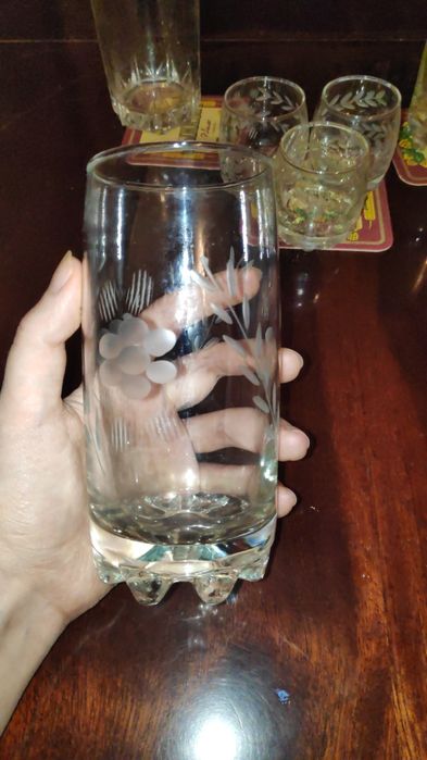 Рюмки и бокалы под напитки