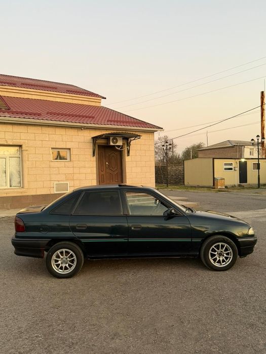 Продам Опель Астра