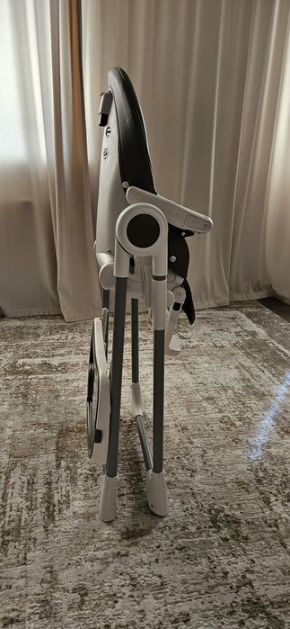 Детский стульчик для кормления IVOLIA Q4